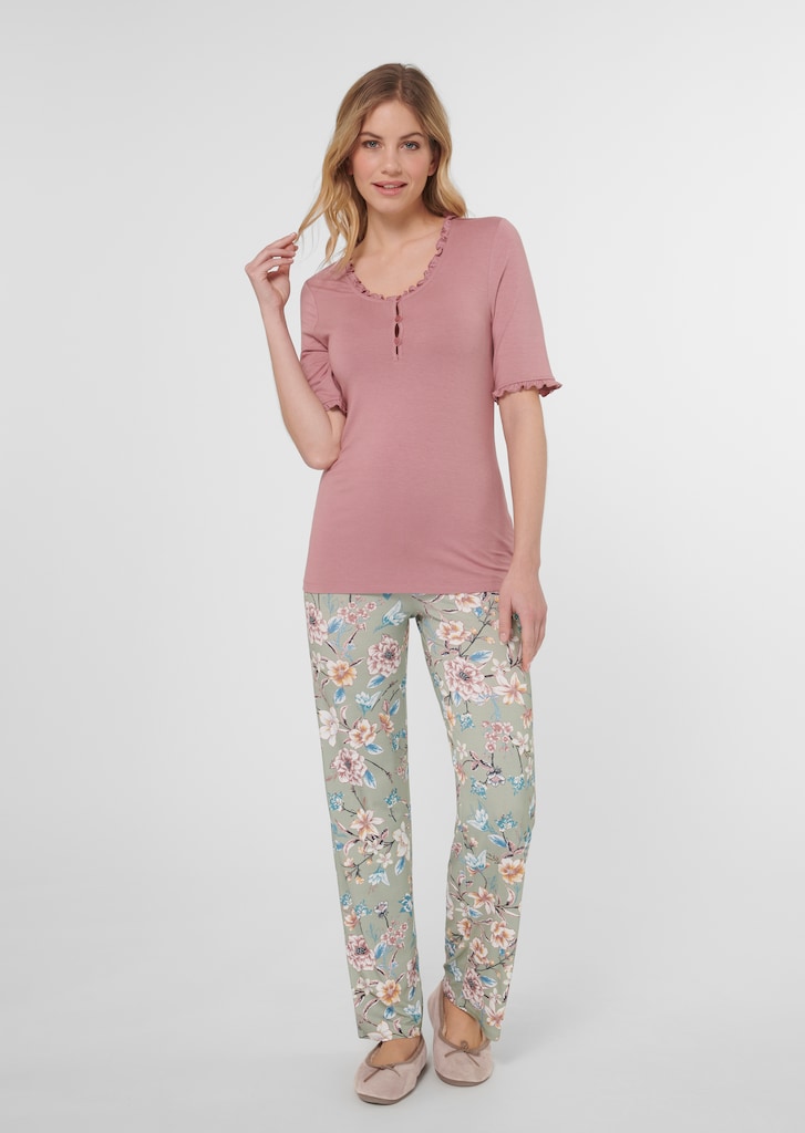 Pyjama mit Rüschen und Blütenprint 1
