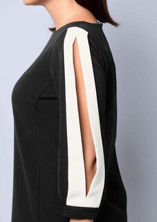 Kleid mit Schlitz am Arm thumbnail 4