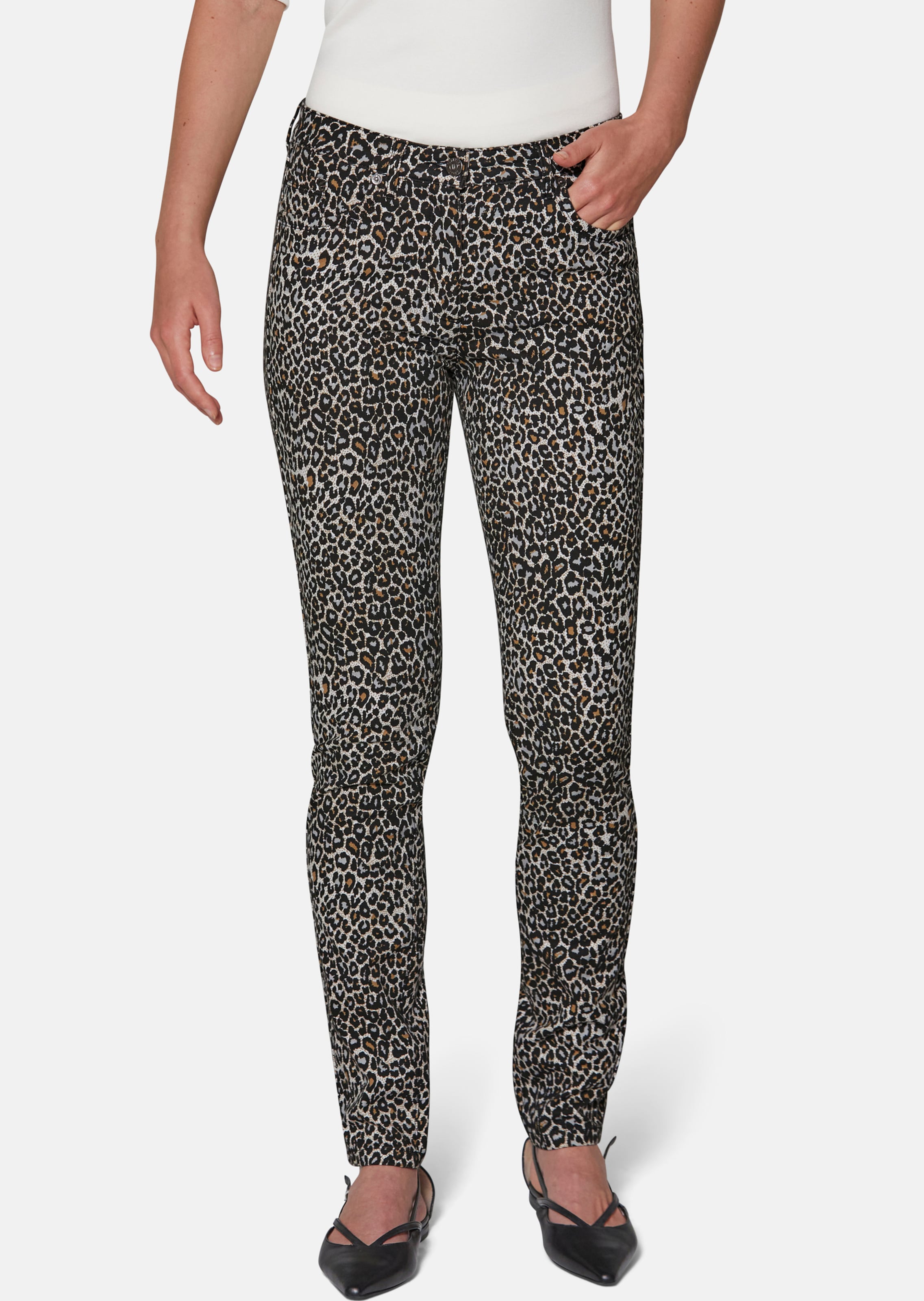 Jeans mit Leomuster