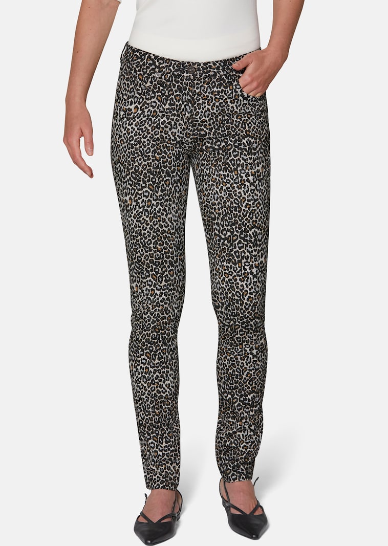 Jeans mit Leomuster
