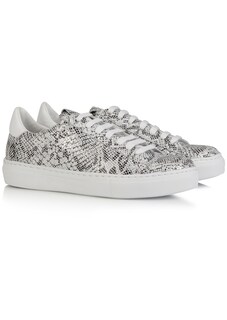 Sneakers thumbnail 1