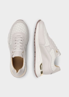 Sneakers thumbnail 1