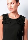 Kleid mit modischer Verzierung thumbnail 5