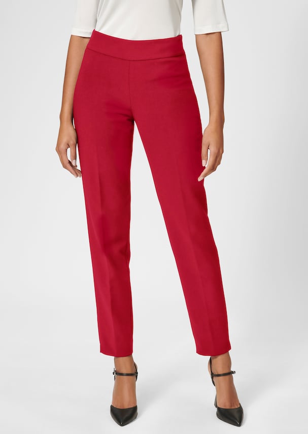 Narrow pleated trousers
