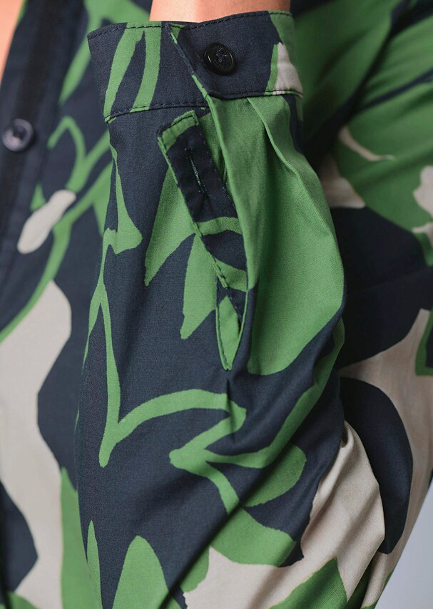 Kleid in sommerlichem Blumendessin 3