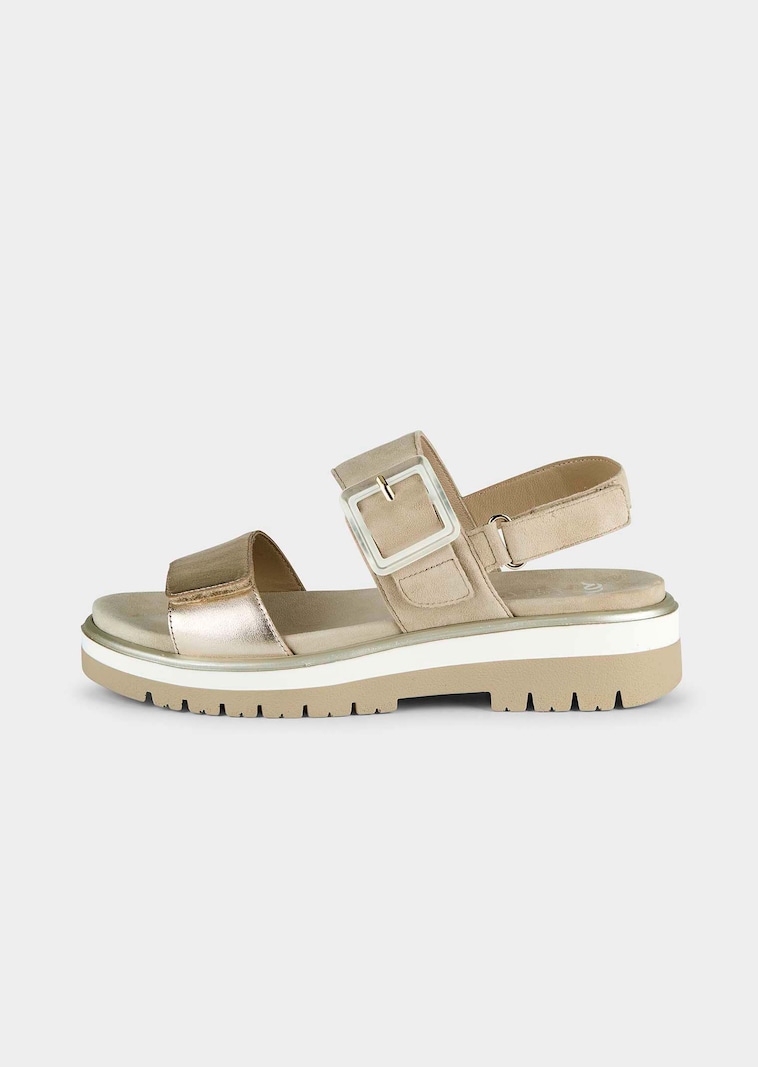 Sandalen mit dekorativer Zierschließe