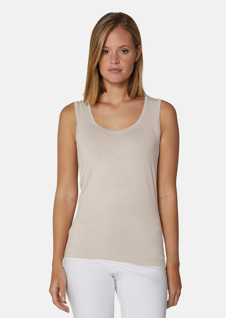 Tanktop mit breiten Trägern