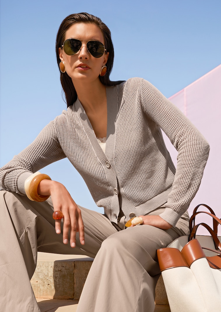 Kurze Ajour-Strickjacke