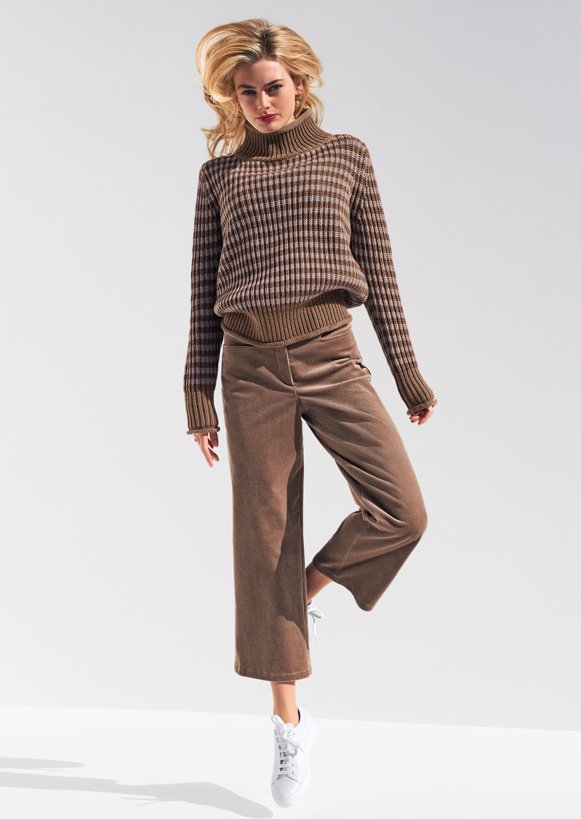 Softer Schurwoll-Pullover mit stylischen Streifen