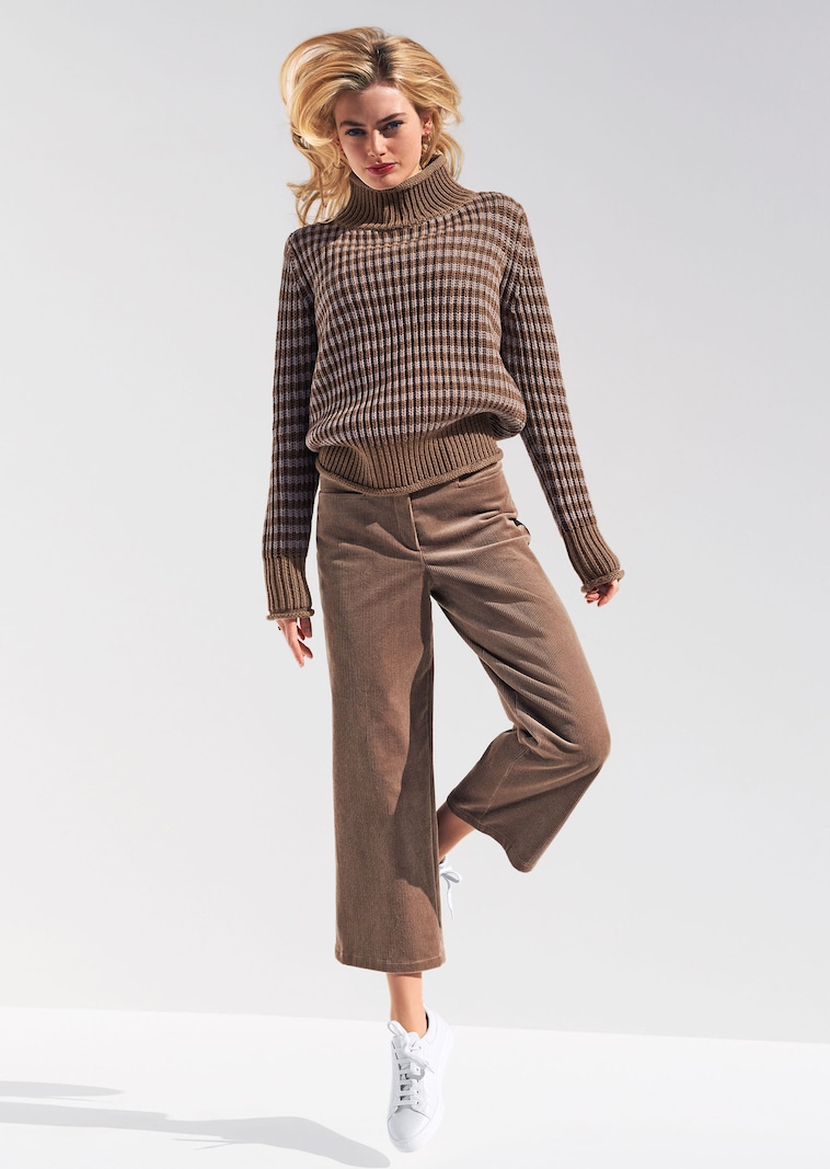 Softer Schurwoll-Pullover mit stylischen Streifen