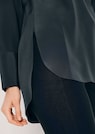 Lange Seidenbluse in kragenloser Form thumbnail 5