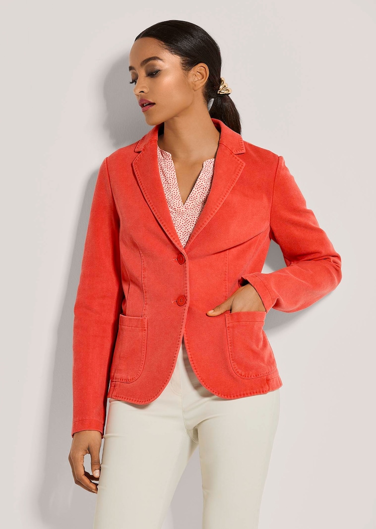 Kurzer Blazer mit Zierstich