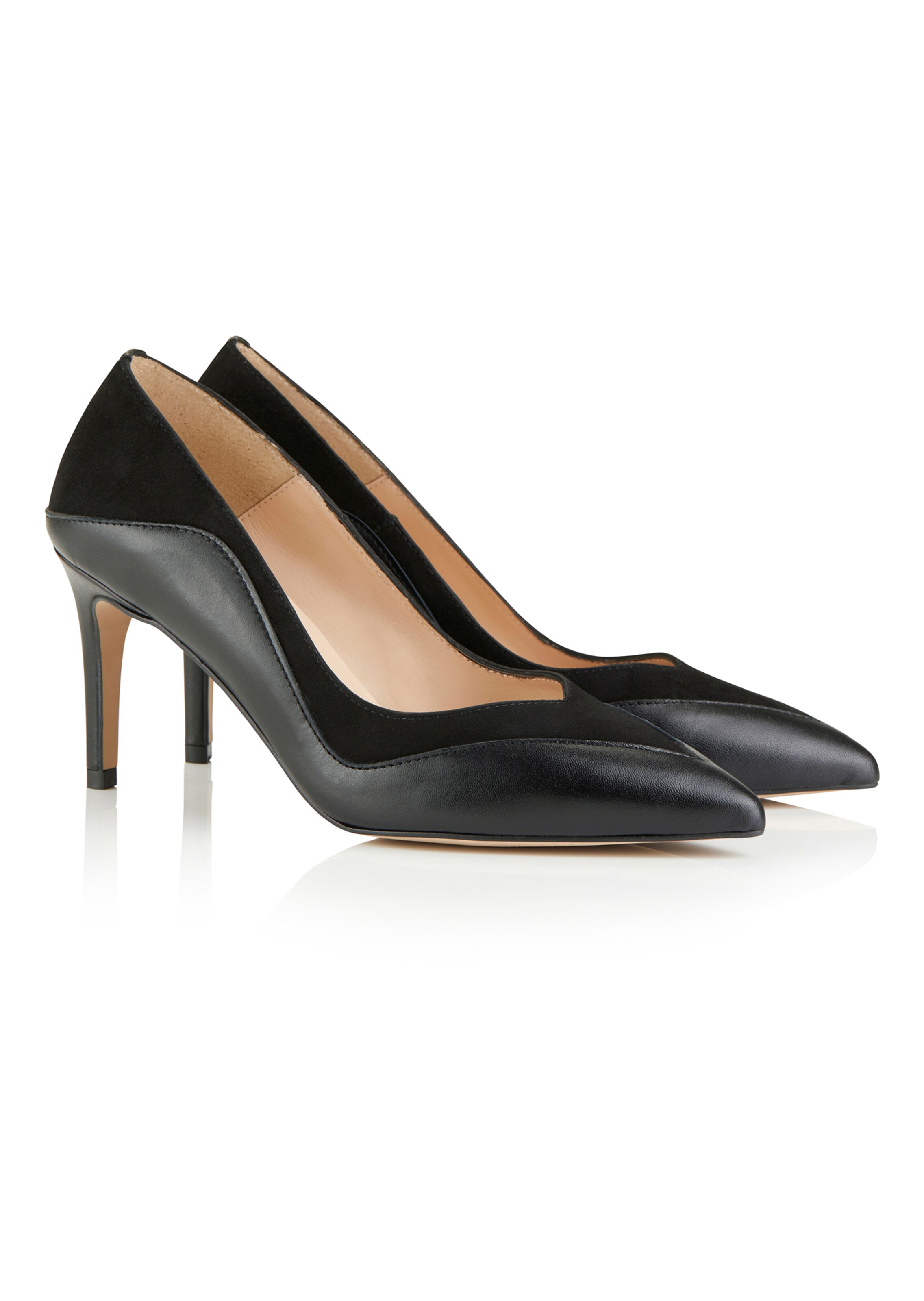 Leather pumps with stiletto heel
