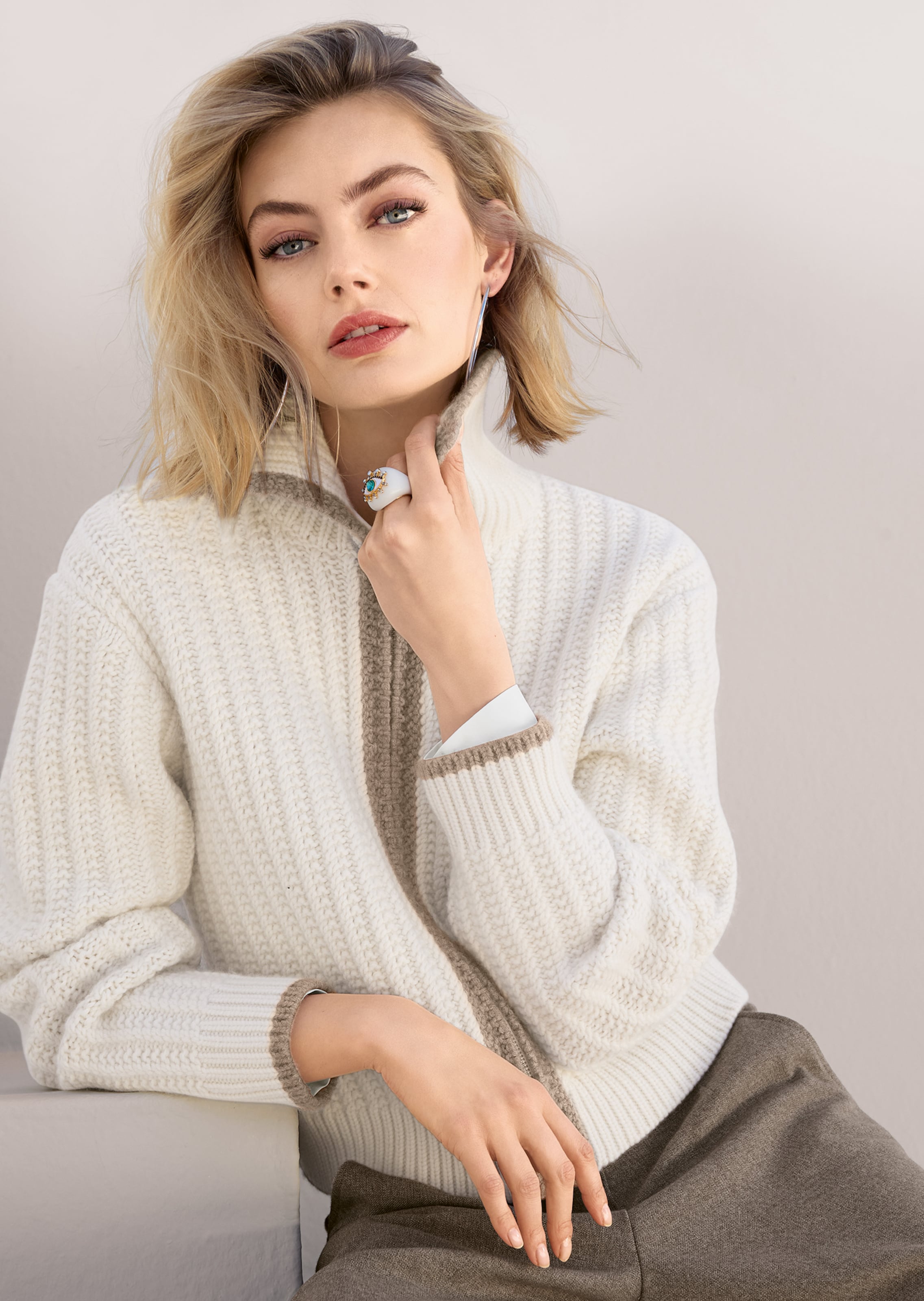 Strickjacke mit Reissverschluss