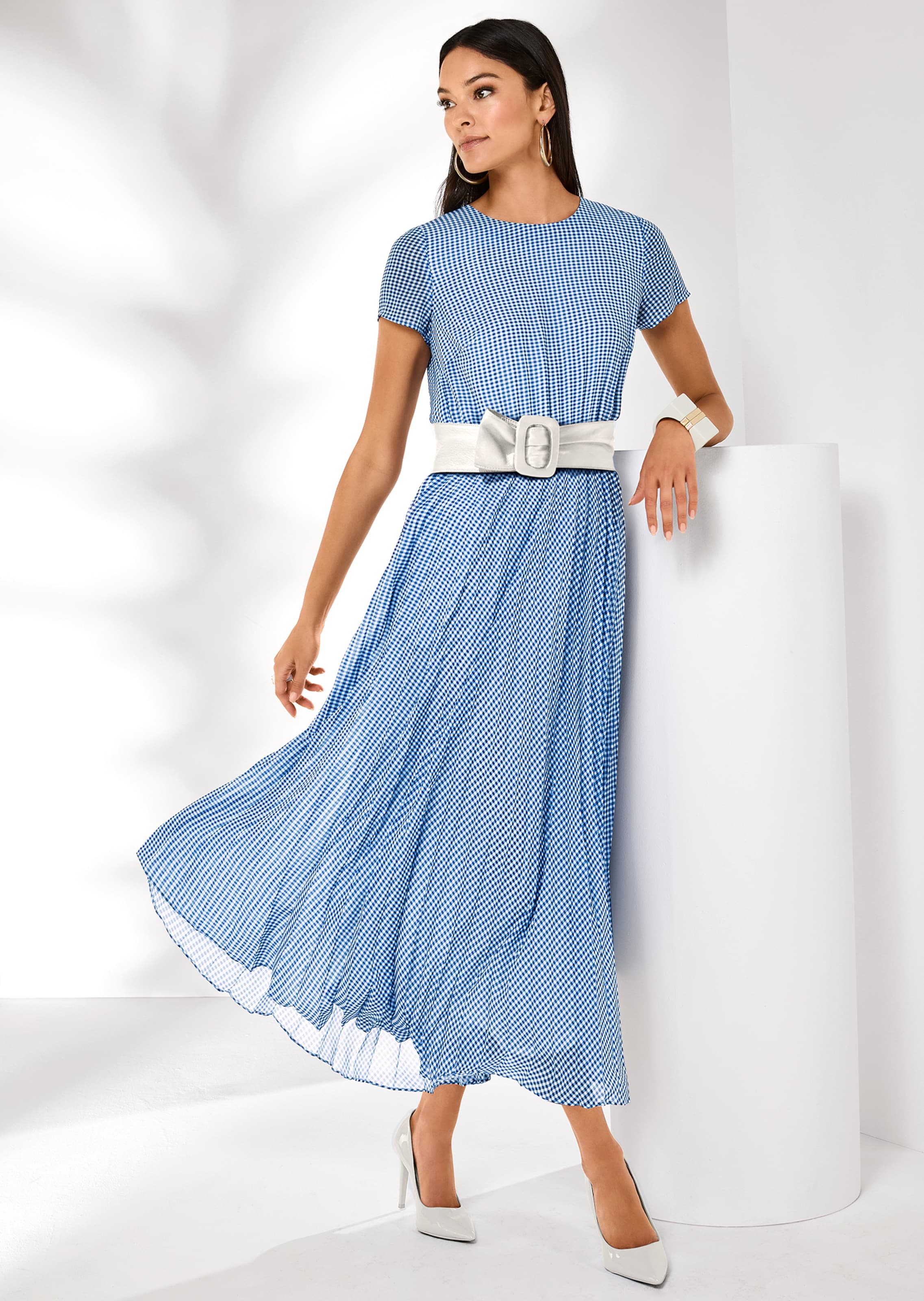 Sommerliches Kleid in feinem Vichy-Karo