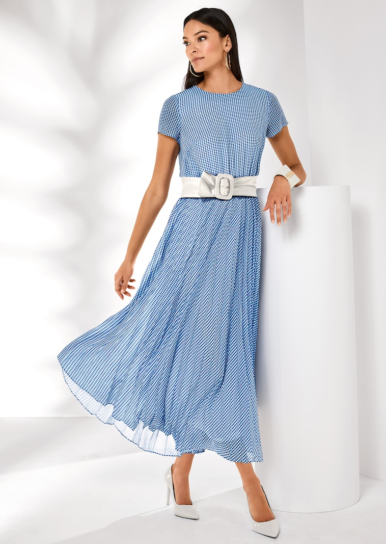 Sommerliches Kleid in feinem Vichy-Karo