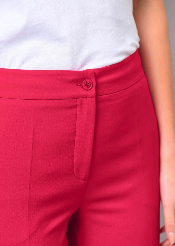 Hose mit Bügelfalte 3