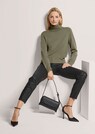 Figurnaher Feinstrickpullover thumbnail 4