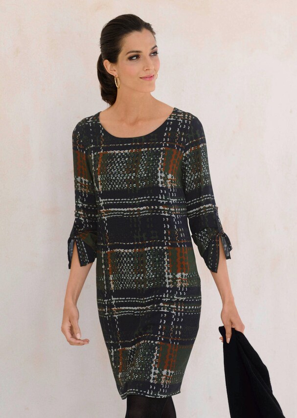 Kleid allover im neu designtem Karomuster 4