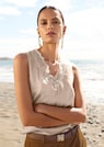 Lingerie-Top mit V-Ausschnitt und edler Spitze thumbnail 1