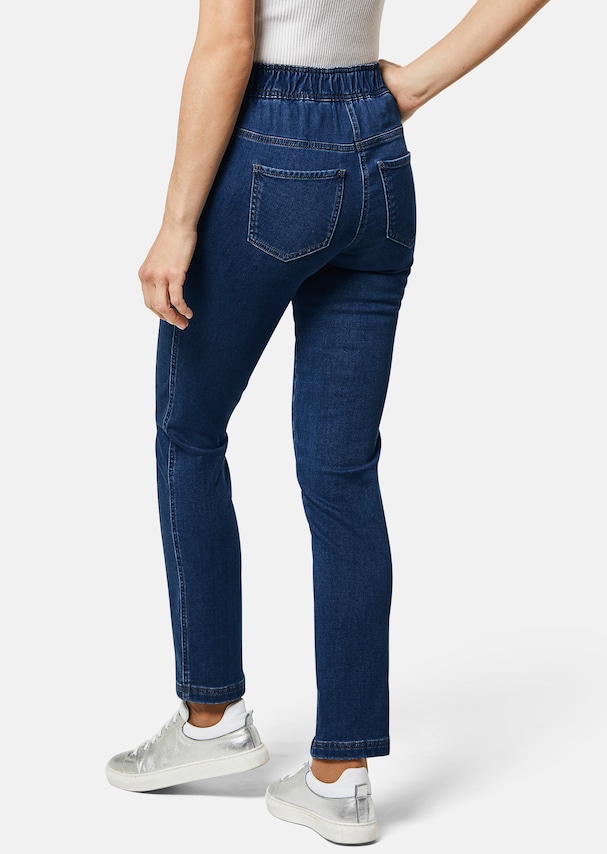 Schmale Schlupf-Jeans aus innovativem Sweat-Denim 2