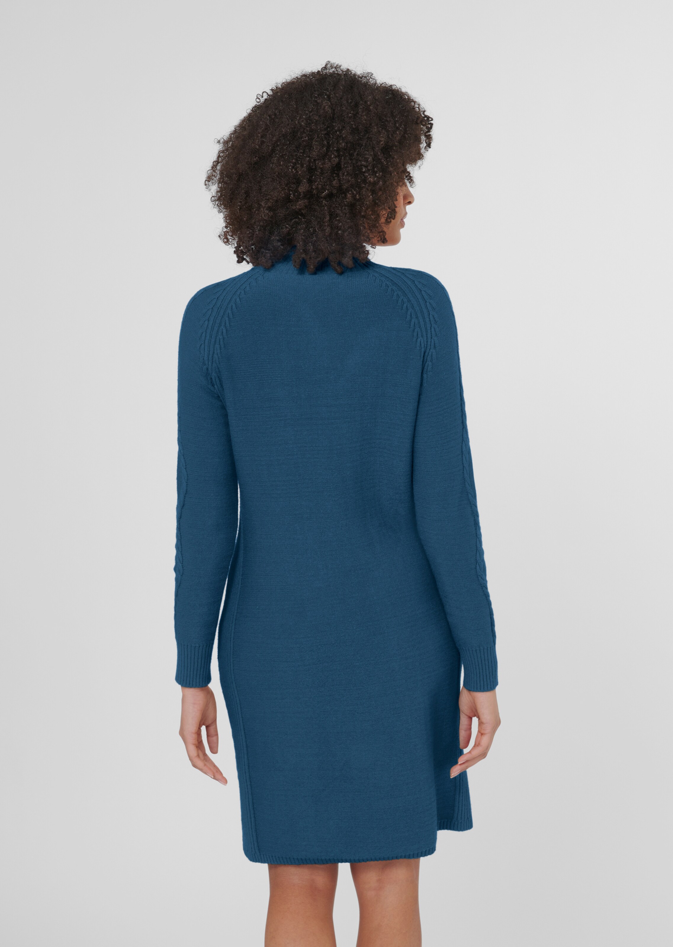 Knitted dress with cable pattern in petrol blue | MADELEINE Fashion