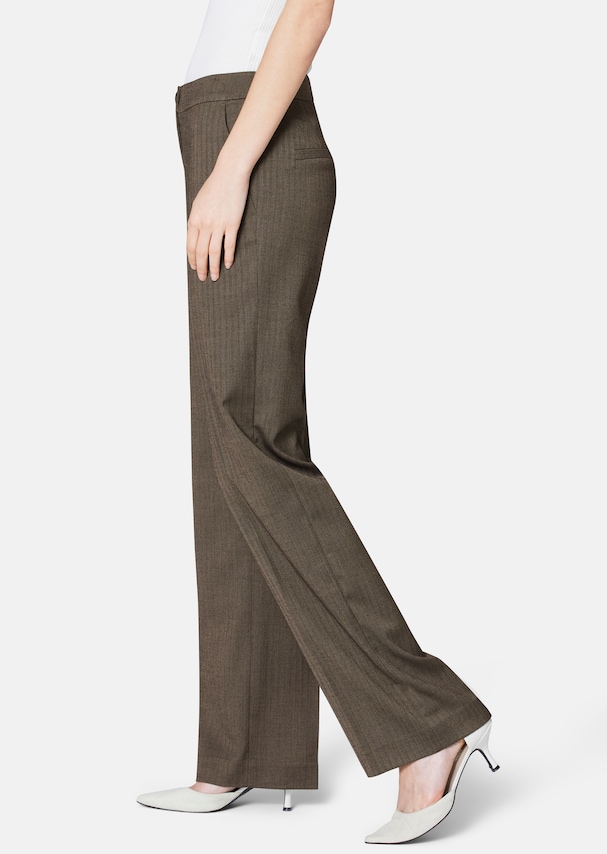 Trousers with a classic herringbone pattern 2