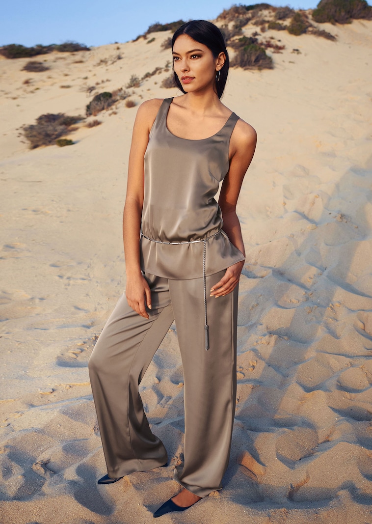 Top aus feinem Glanz-Satin