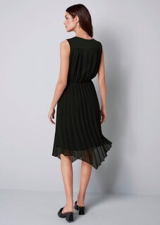 Kleid mit modischem Plissee thumbnail 7