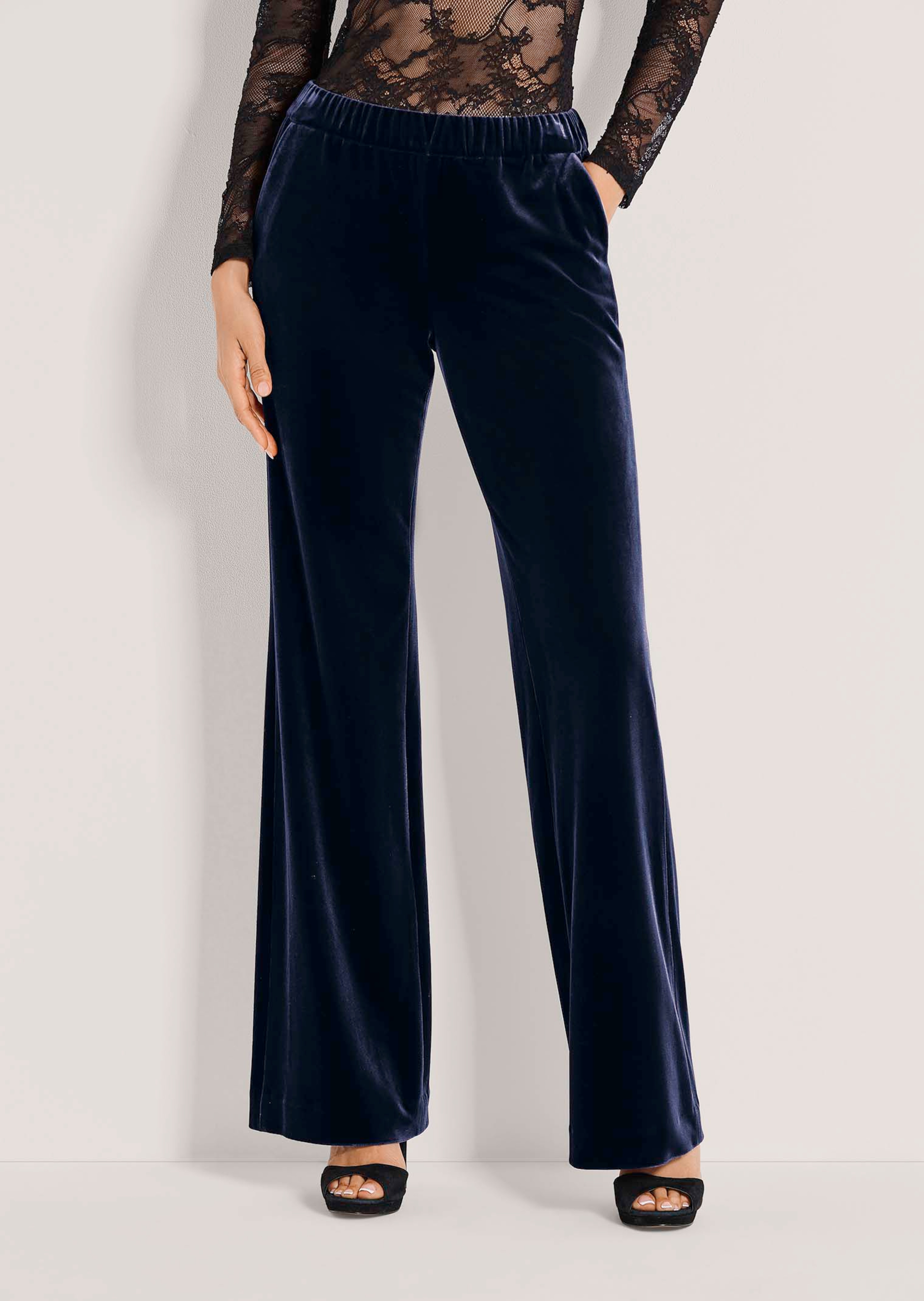 Velvet trousers