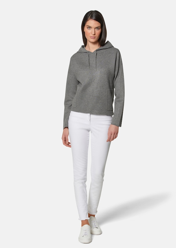 Hooded jumper with pockets 1