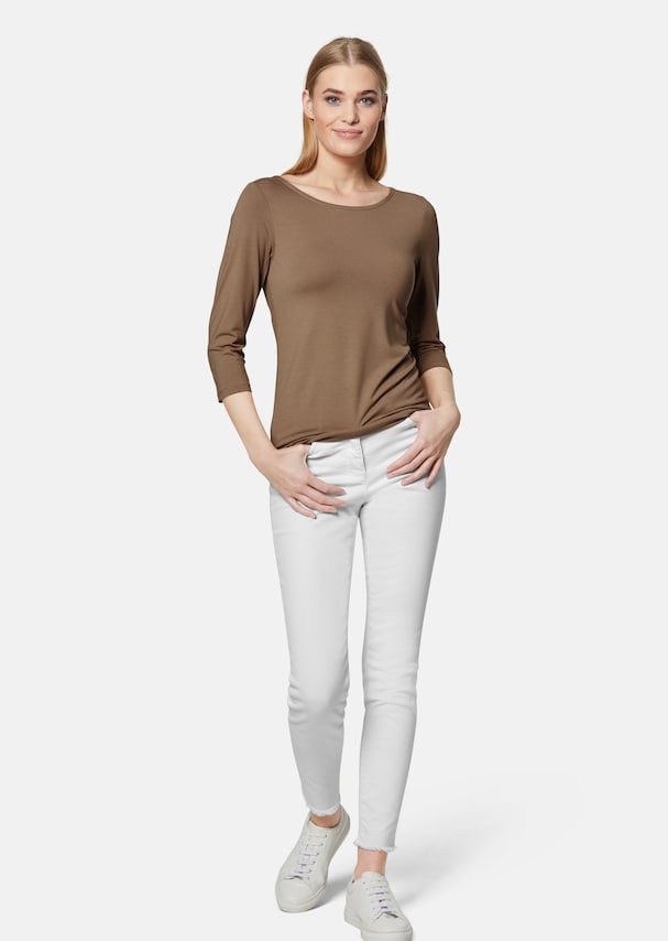 Top with boat neckline 1