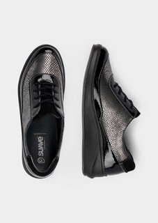 Veterschoenen met lakaccenten thumbnail 2