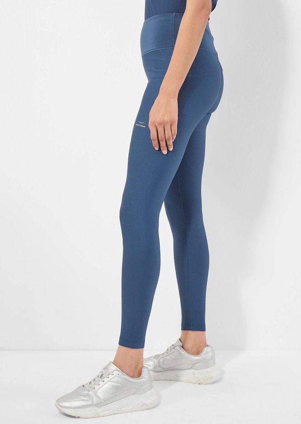 Leggings aus nachhaltigen LENZING™ ECOVERO™ Viskosefasern 3