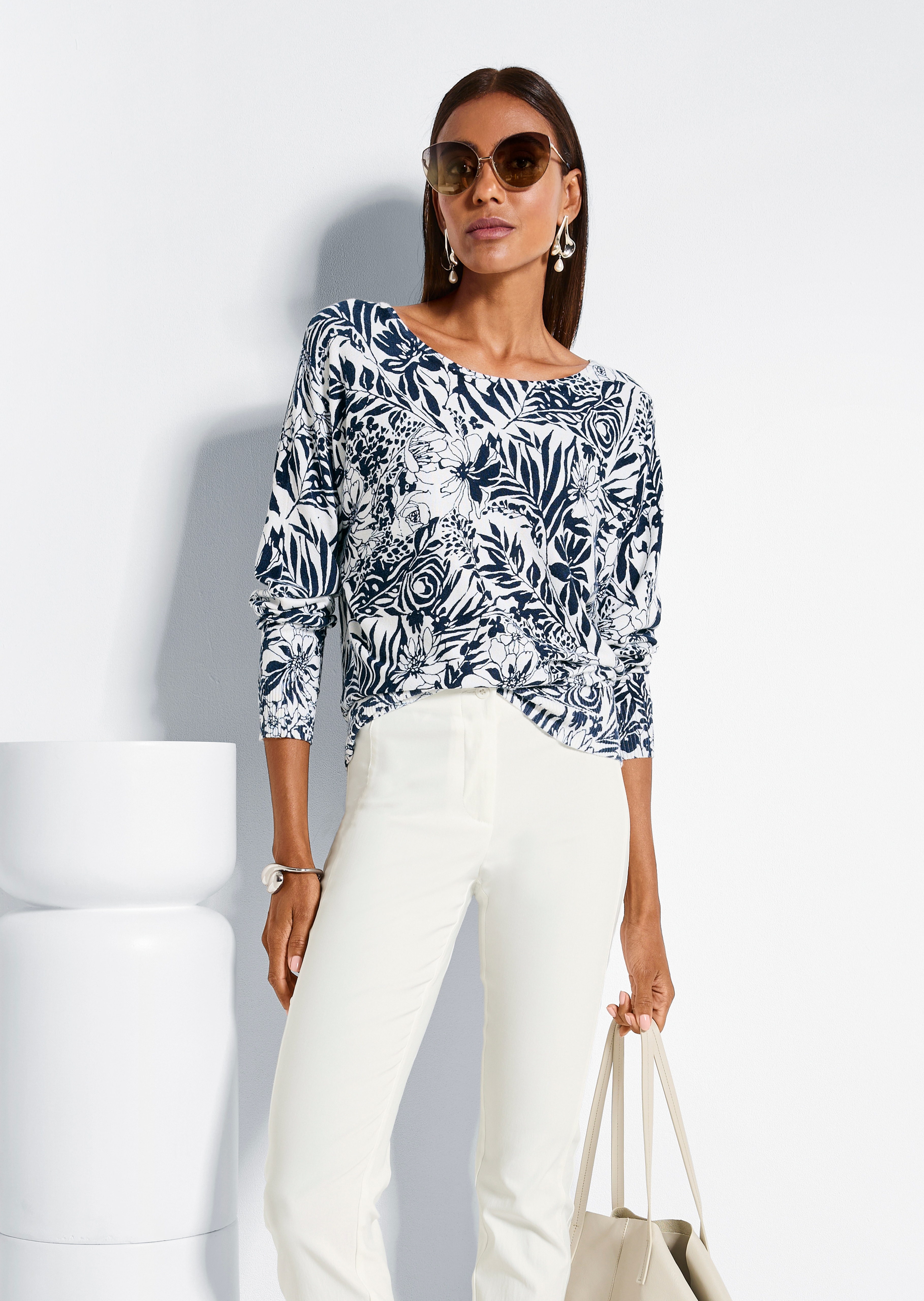 Slim-fit stretch trousers