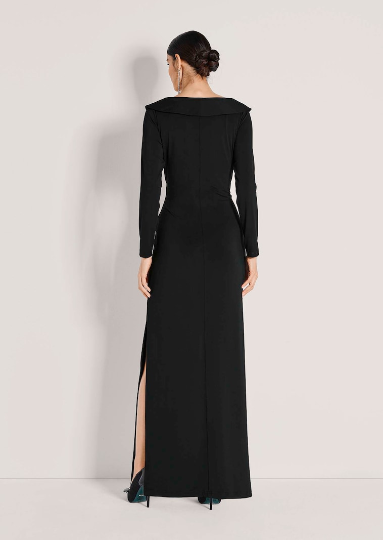 Floor-length evening dress with long sleeves in black | MADELEINE Fashion Floor-length evening dress with long sleeves in black | MADELEINE Fashion