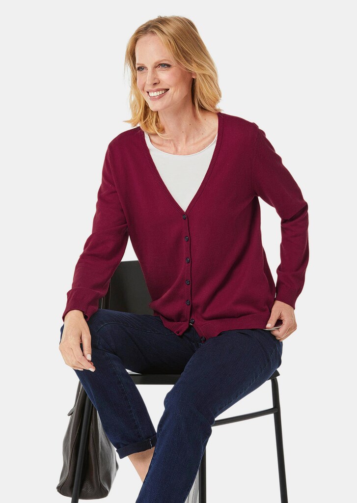 Hochwertige Strickjacke in zeitloser Optik