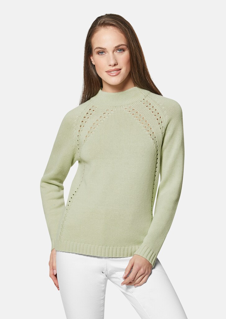 Stand-up collar jumper with ajour details