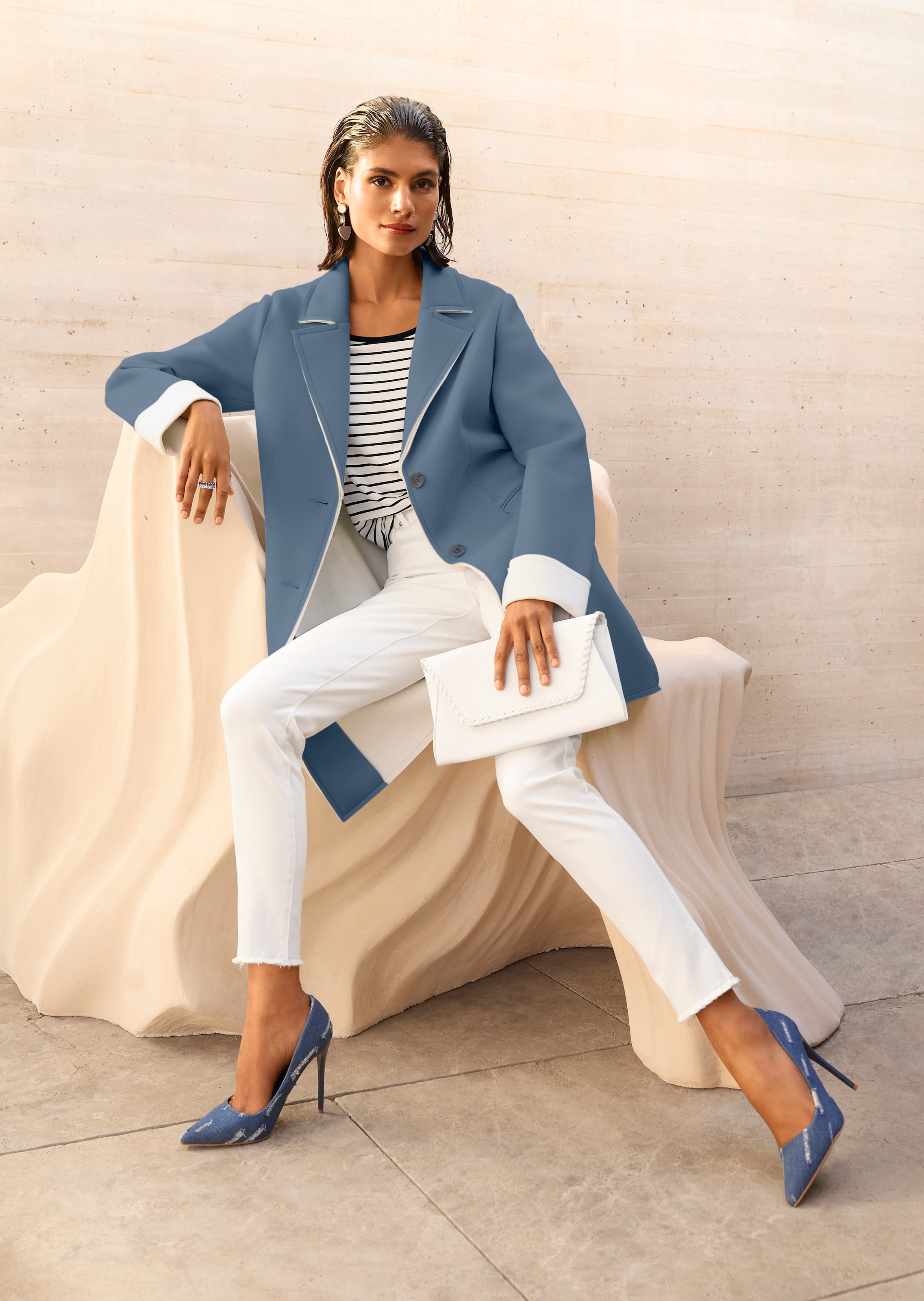 Jeans mit feinem Fransensaum