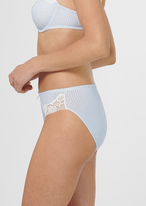 Classic briefs with chequered pattern and lace 3
