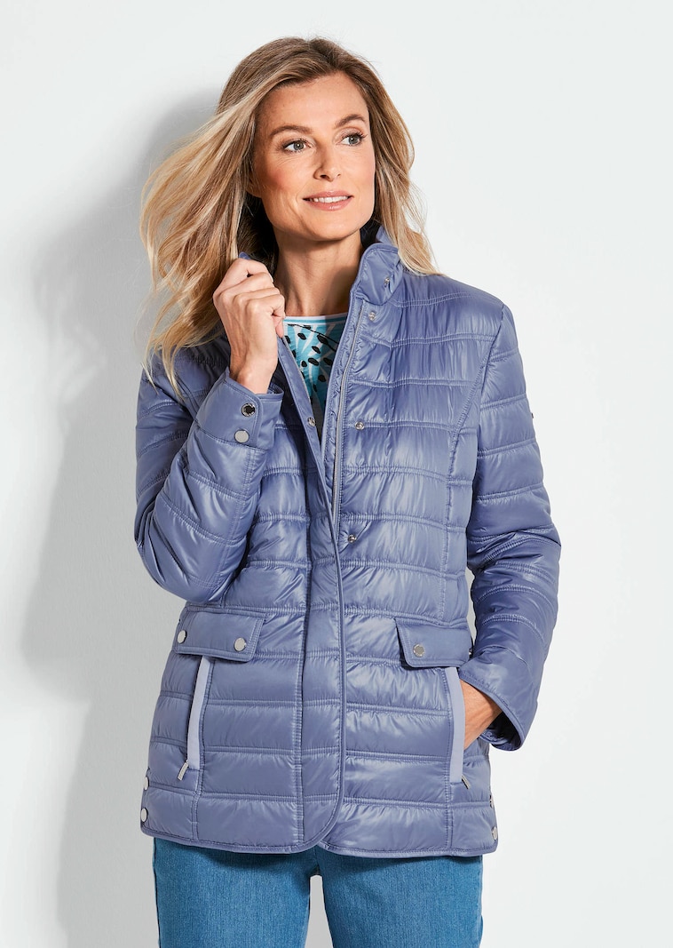 Leichte Steppjacke mit vielen Details