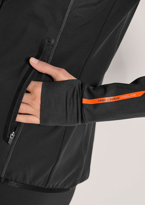 Kurze Funktionsjacke für Sport und Outdoor 4