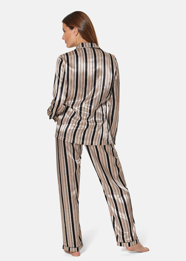 Pyjamas in an elegant striped design 2