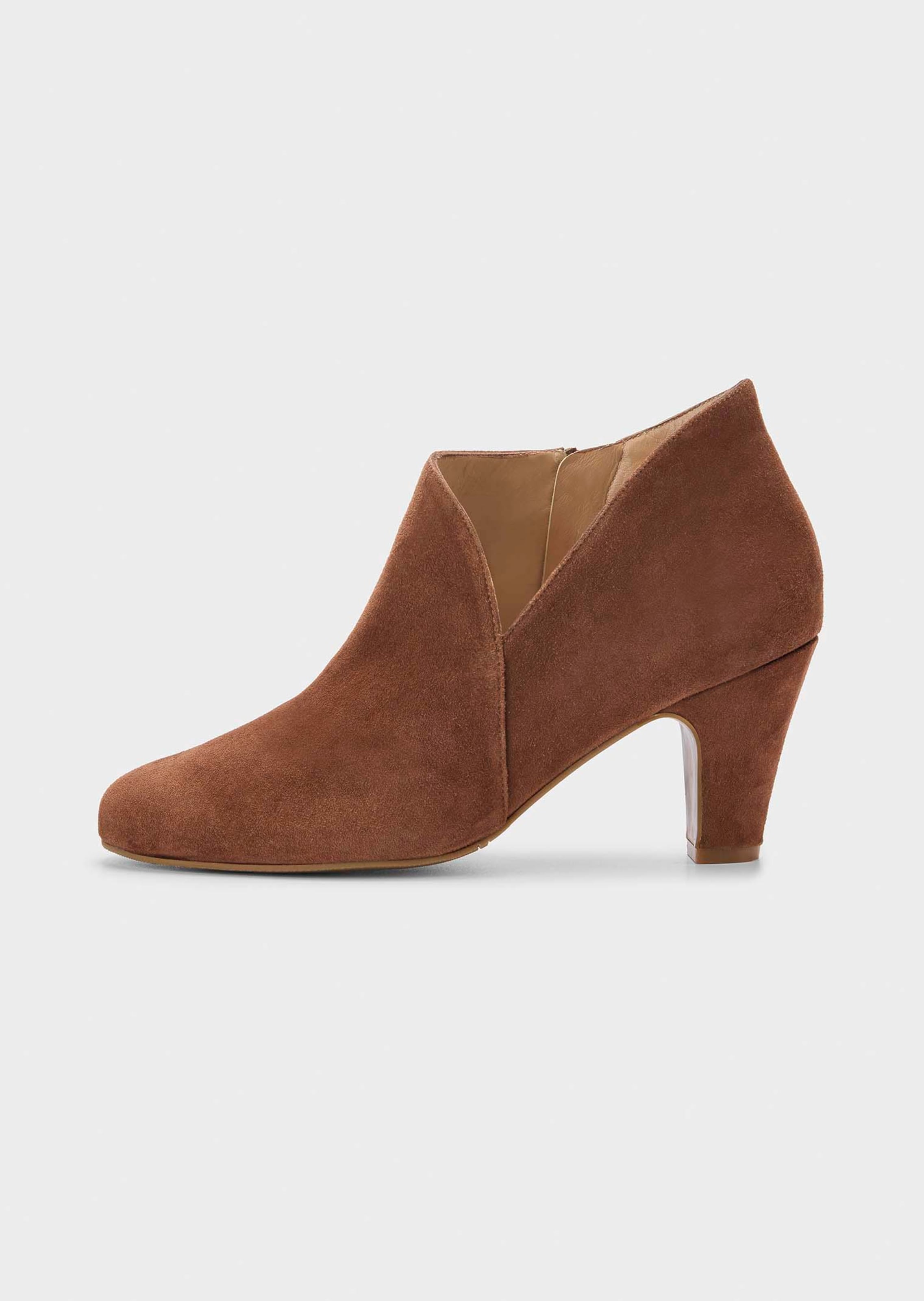 Feminine Stiefeletten mit Absatz