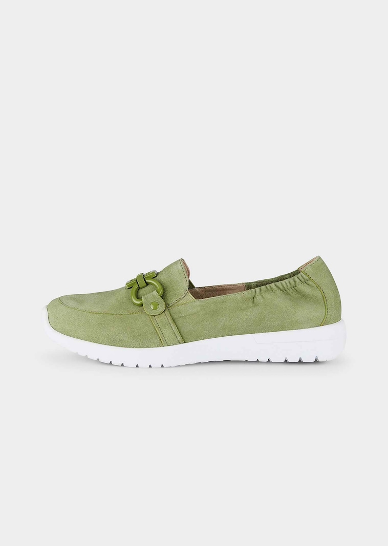 Schoenen met modieuze versiering