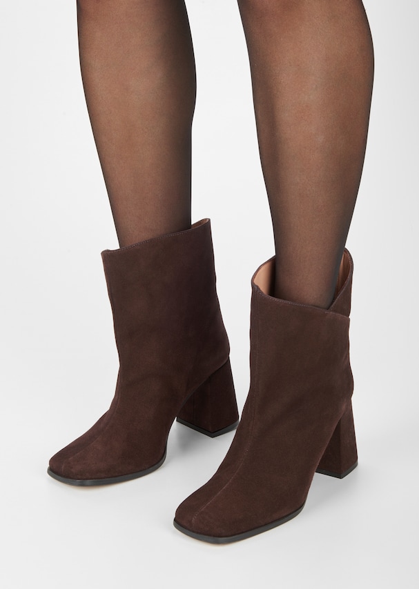Suede ankle boot with block heel