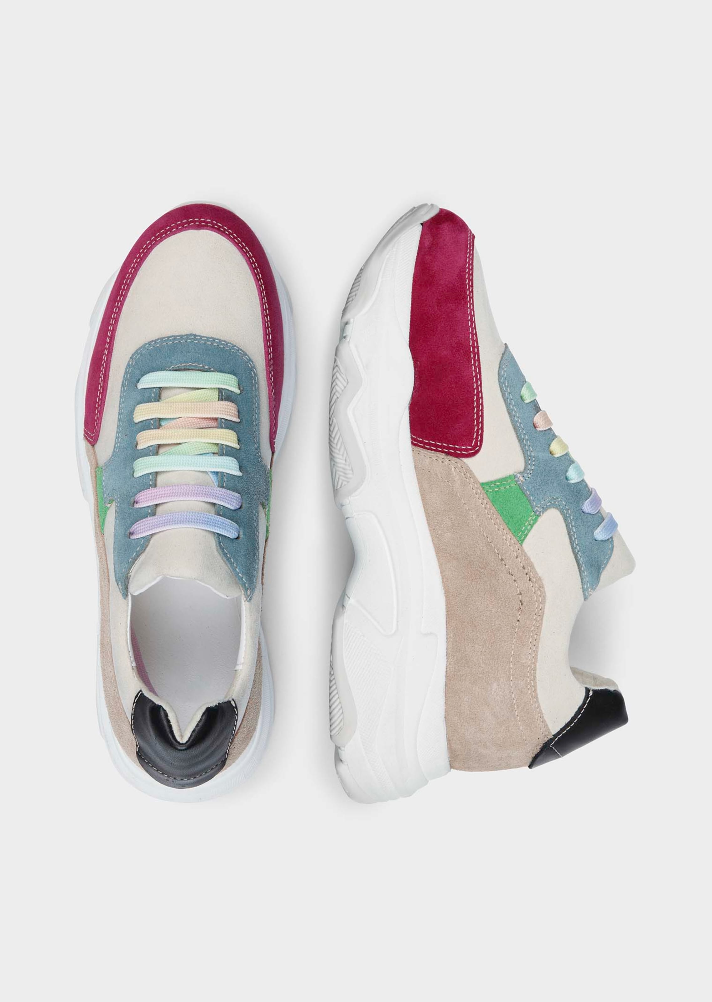 Sneaker