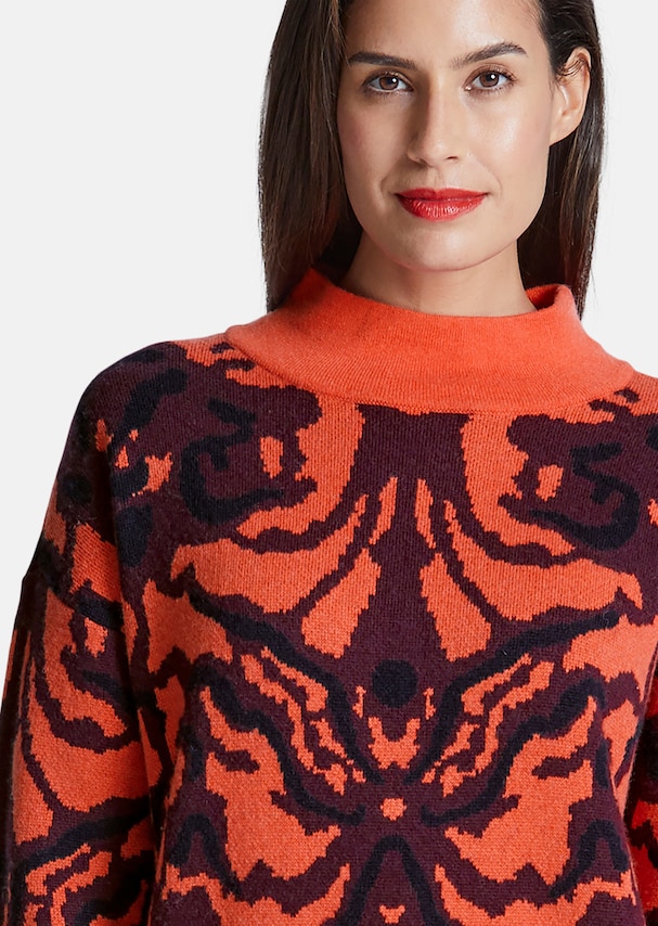 Jumper with trendy pattern 4