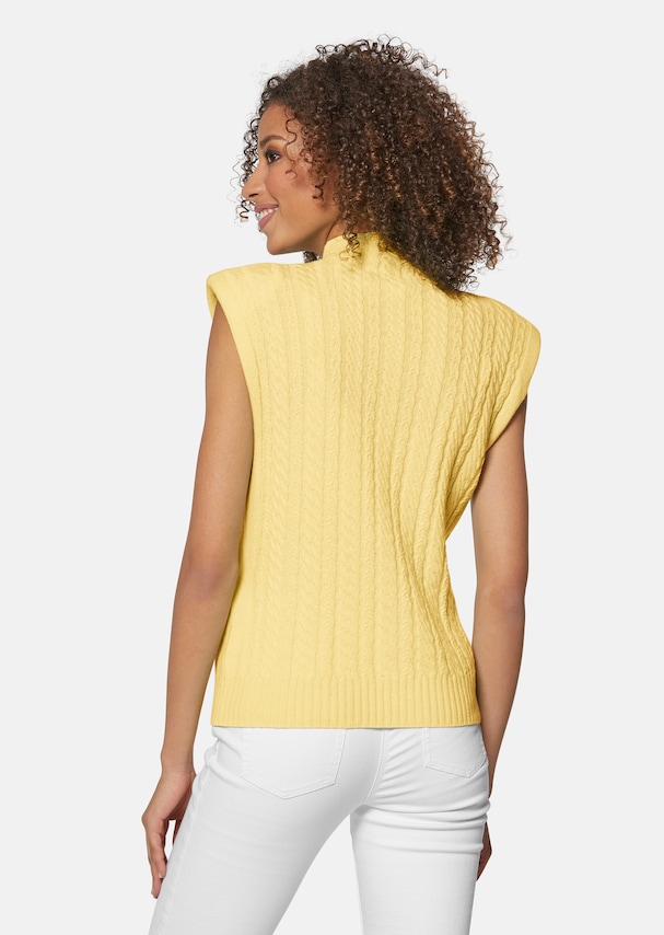 Sleeveless cable knit jumper with stand-up collar 2