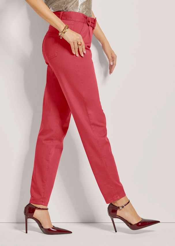 Karotten-Jeans mit Bundfalten 3